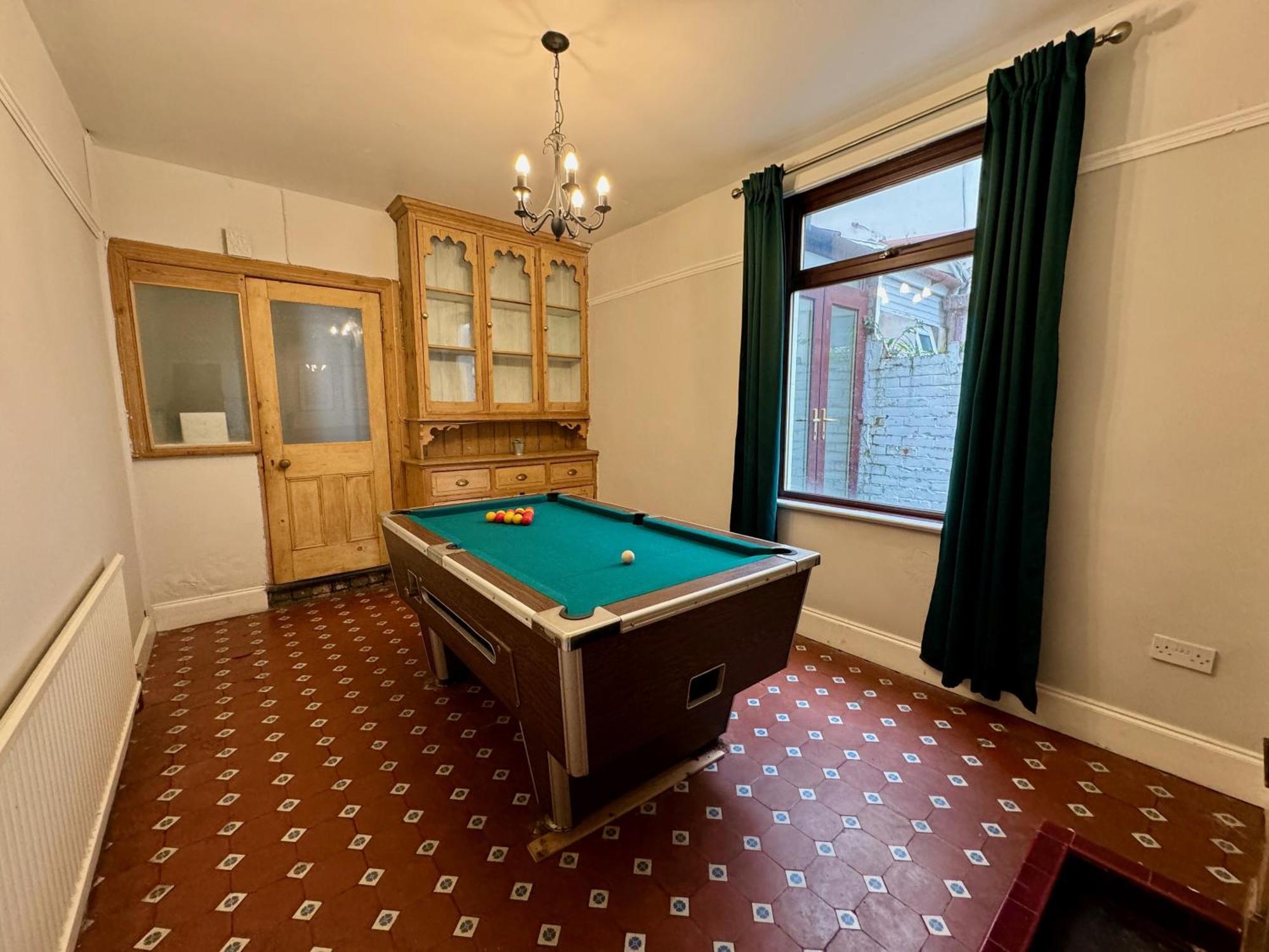 Large Citycentre Townhouse & Hot Tub, Pool Table And Offroad Parking Cardiff Eksteriør bilde